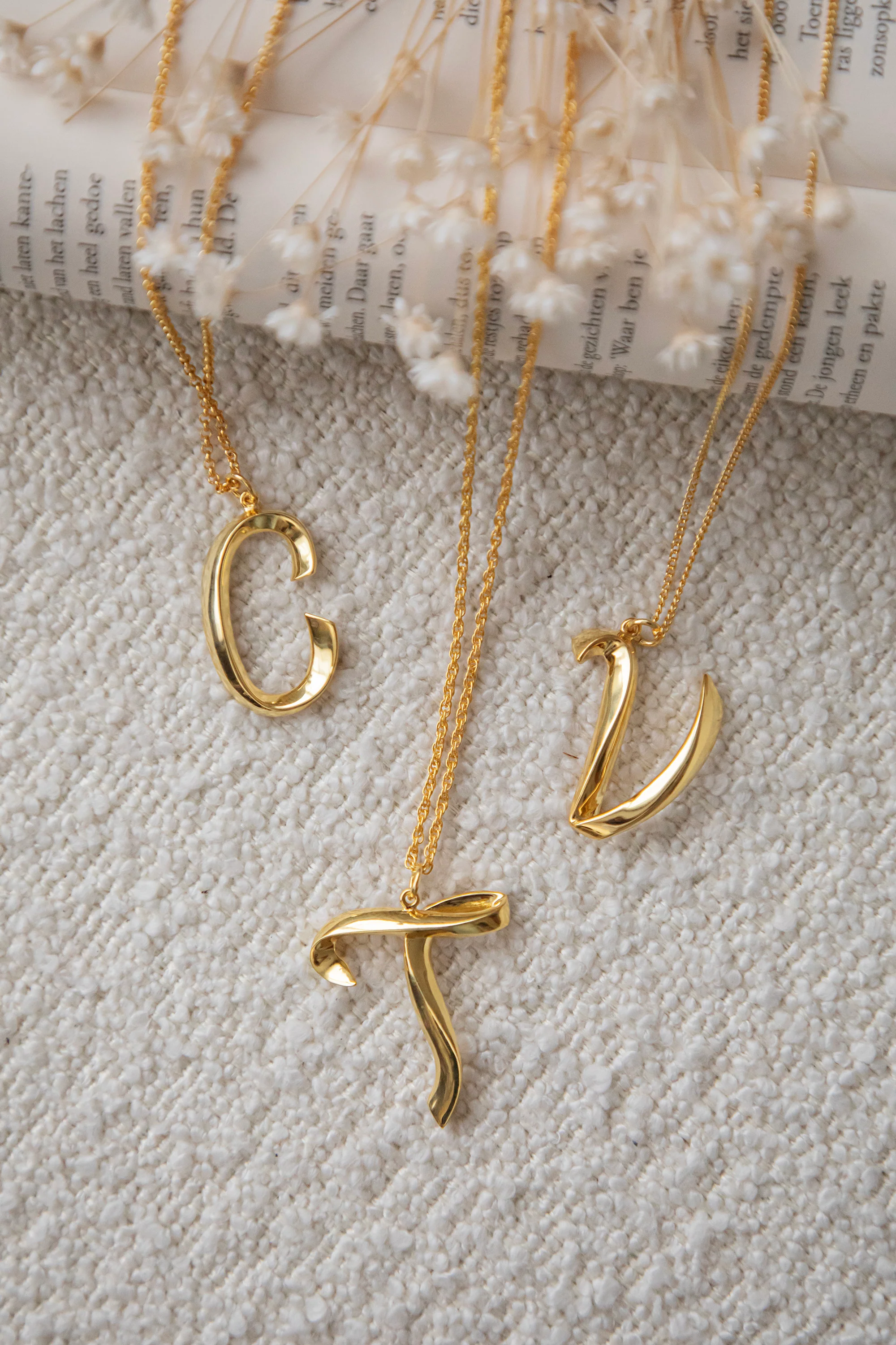 Alphabet A Gold - Ketting - Image 16